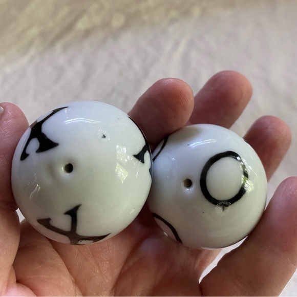 Carpet Balls - Picture 3 of 6